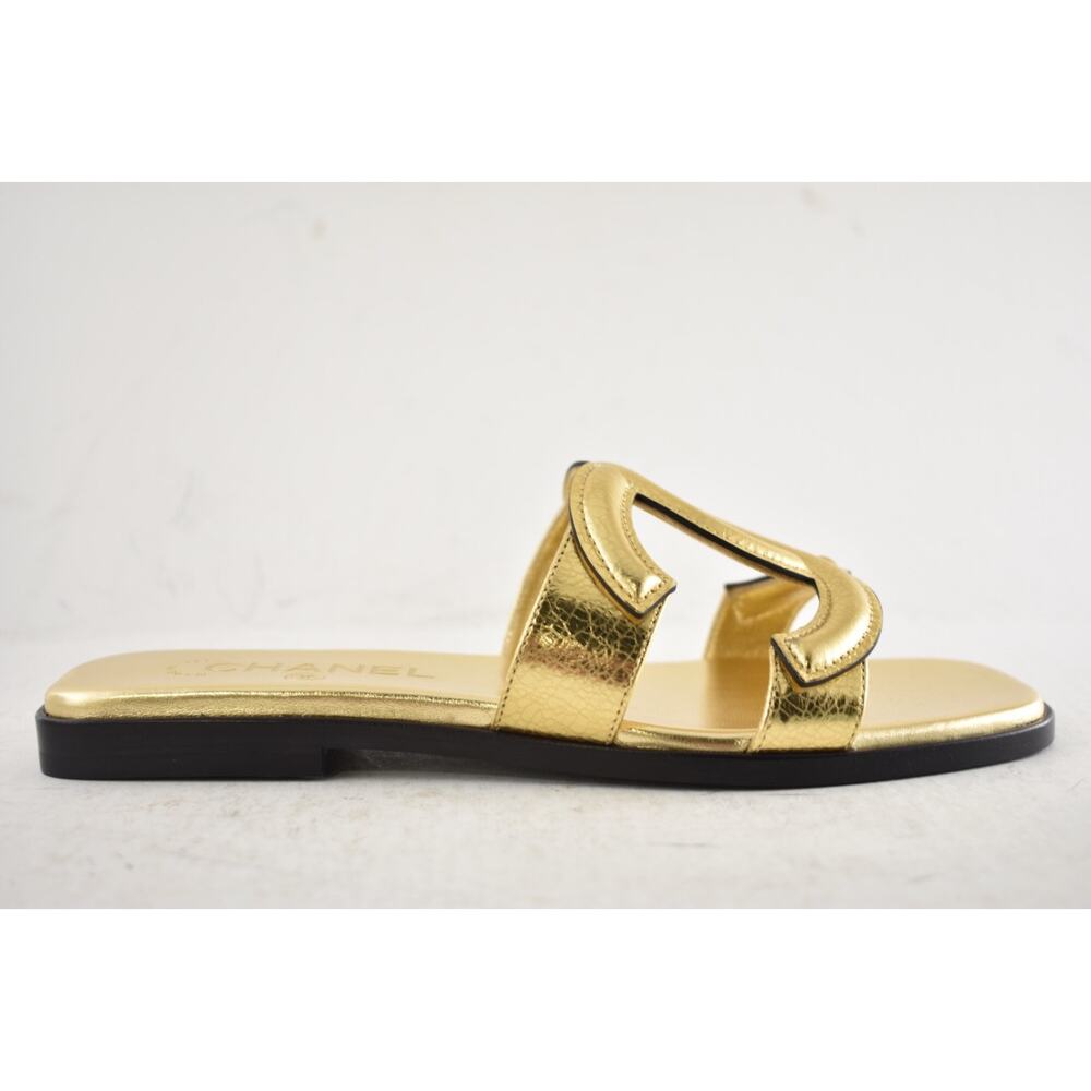 Chanel 26S Golden Gold Cracked Leather XL CC Logo Mules Slides Flat Sandals 38.5 - Picture 2 of 16